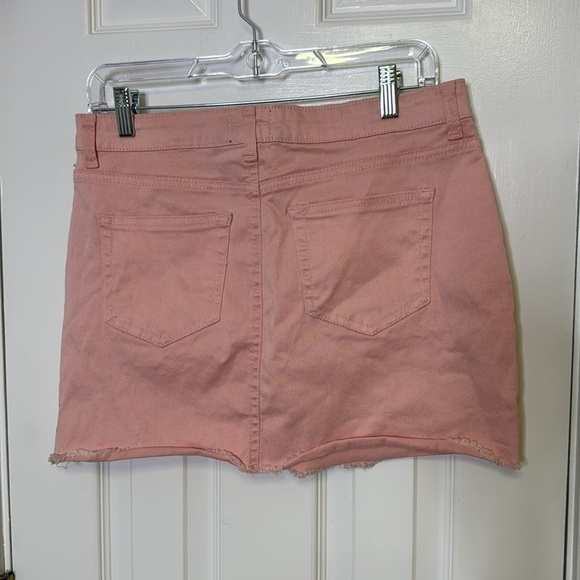 PrettyLittleThing Pink Mini Skirt for Casual Wear - Picture 6 of 7
